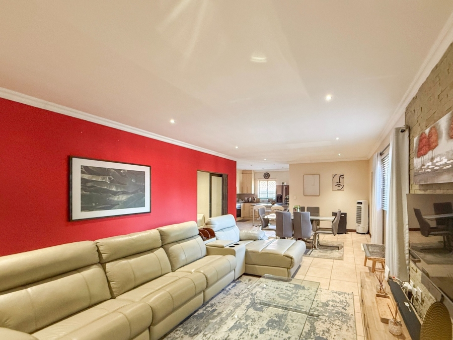 3 Bedroom Property for Sale in Melodie North West